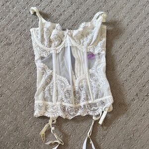 Agent Provocateur Vanesa white lace basque